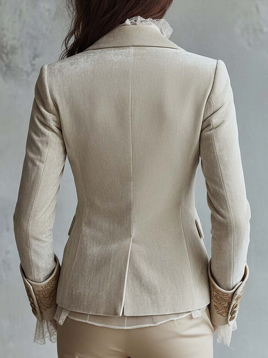 Blazer Donna Sartoriale Beige con Ricami Floreali e Dettagli Decorativi