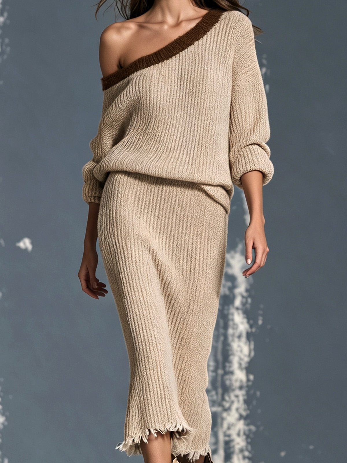 Completo da Donna in Maglia Cammello con Top Monospalla e Gonna Midi con Bordo a Contrasto