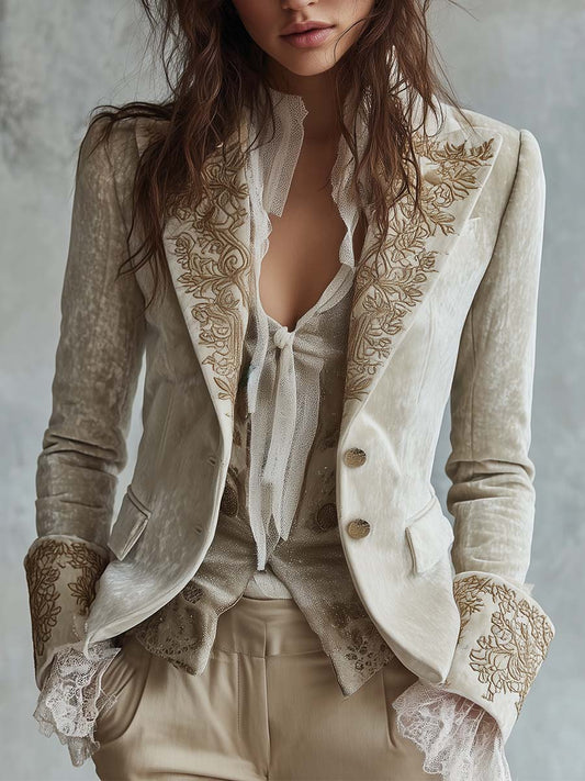 Blazer Donna Sartoriale Beige con Ricami Floreali e Dettagli Decorativi