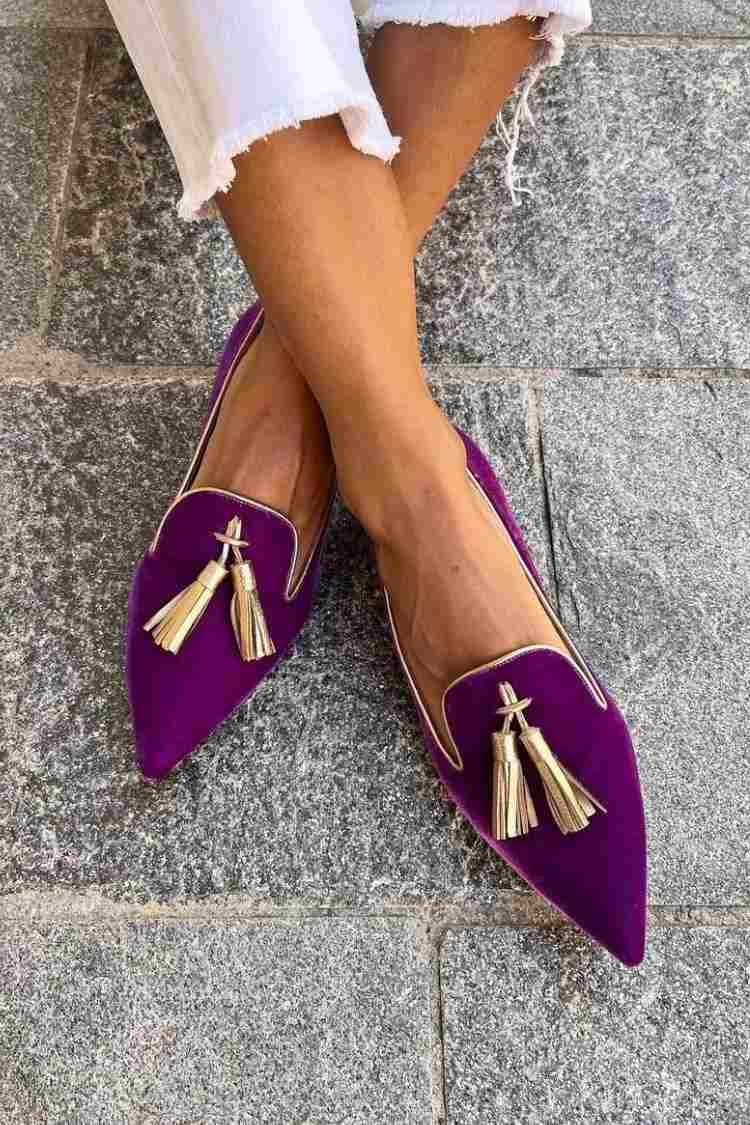 Mocassini Donna a Punta con Nappine Decorative