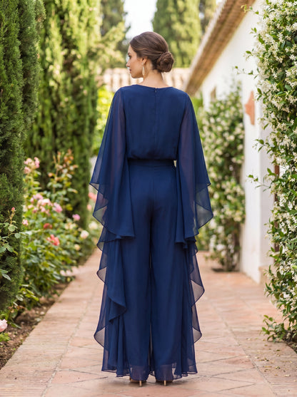 Completo Elegante in Chiffon con Maniche a Mantella