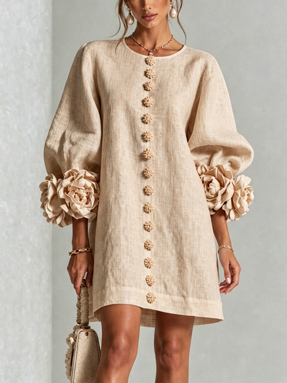 Abito Mini Donna Bianco con Bottoni Frontali e Polsini Floreali