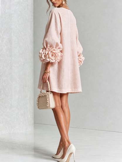 Abito Mini Donna Bianco con Bottoni Frontali e Polsini Floreali