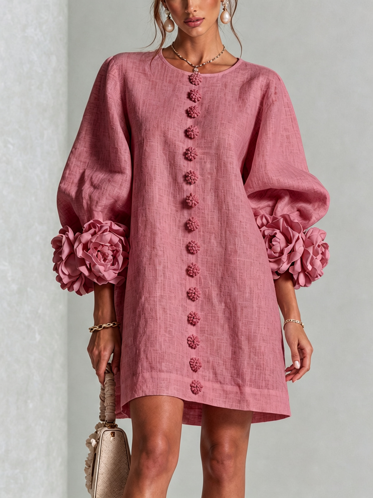 Abito Mini Donna Bianco con Bottoni Frontali e Polsini Floreali