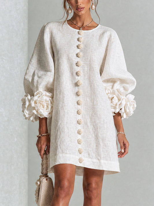 Abito Mini Donna Bianco con Bottoni Frontali e Polsini Floreali