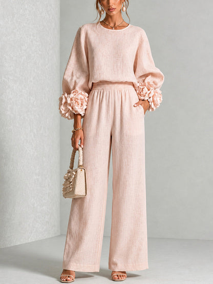 Completo Donna Rosa con Top a Girocollo e Pantaloni a Gamba Larga con Polsini Floreali