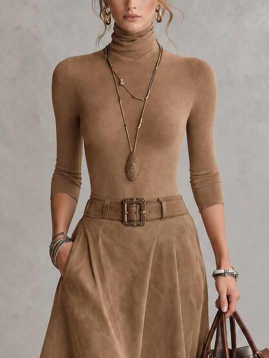 Completo Donna Marrone con Top a Collo Alto e Gonna Asimmetrica in Effetto Scamosciato