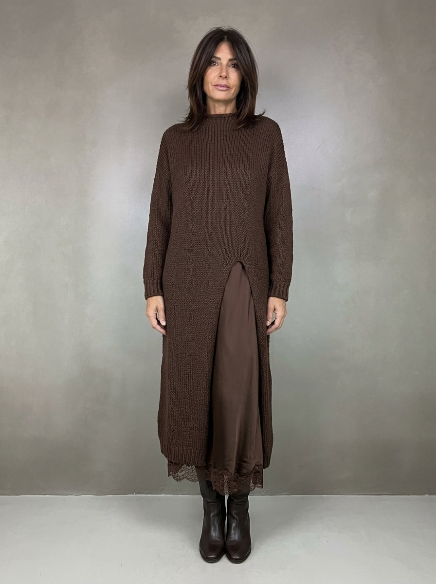 Elga | Abito Lungo in Maglia con Spacco e Sottoveste con Bordo in Pizzo, Cioccolato