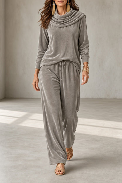 Completo Donna in Velluto con Scollo Drappeggiato e Pantaloni Fluidi